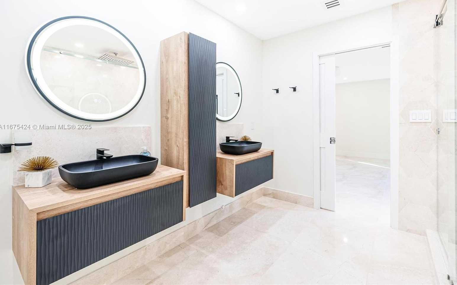 Small Image of 12820 SOUTH WEST 83RD CT, Pinecrest Number 37
