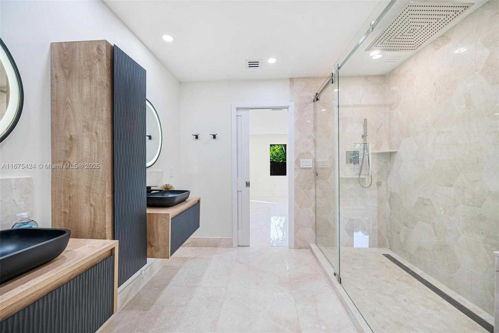 Small Image of 12820 SOUTH WEST 83RD CT, Pinecrest Number 38