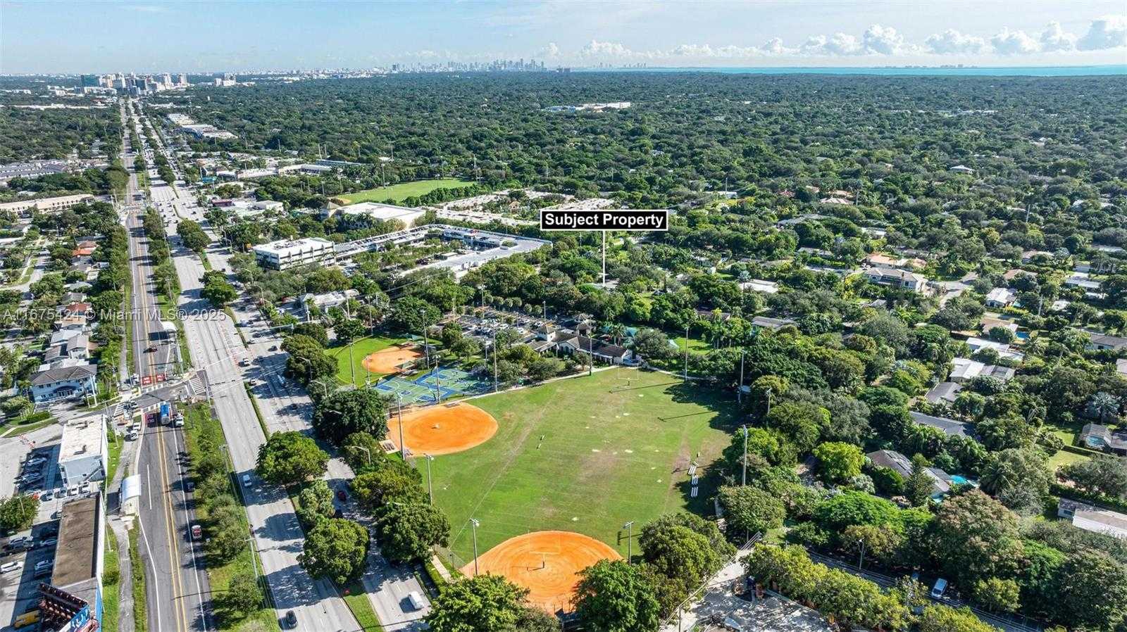 Small Image of 12820 SOUTH WEST 83RD CT, Pinecrest Number 49
