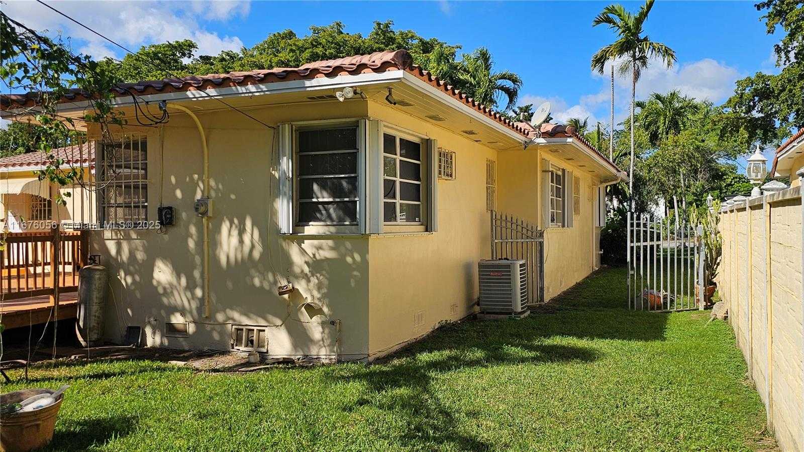 Small Image of 156 NORTH WEST 88TH ST, El Portal Number 36