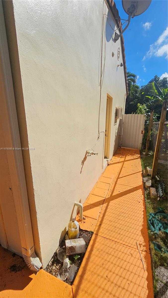 Small Image of 156 NORTH WEST 88TH ST, El Portal Number 42