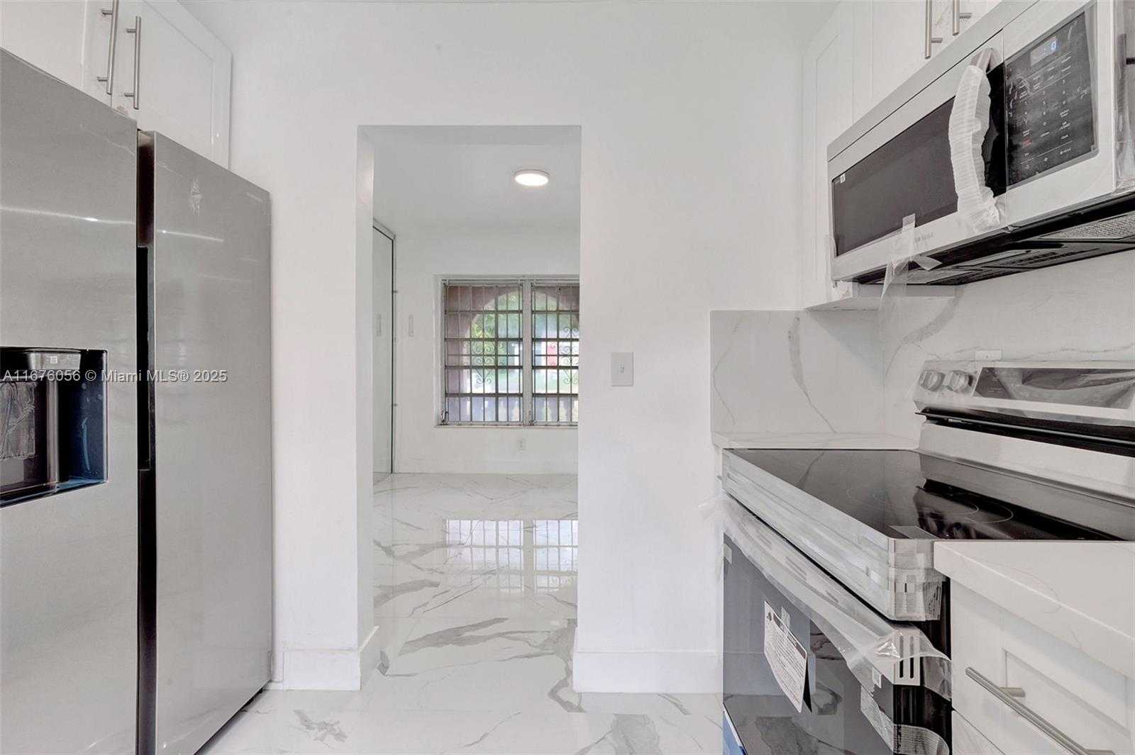 Small Image of 156 NORTH WEST 88TH ST, El Portal Number 8