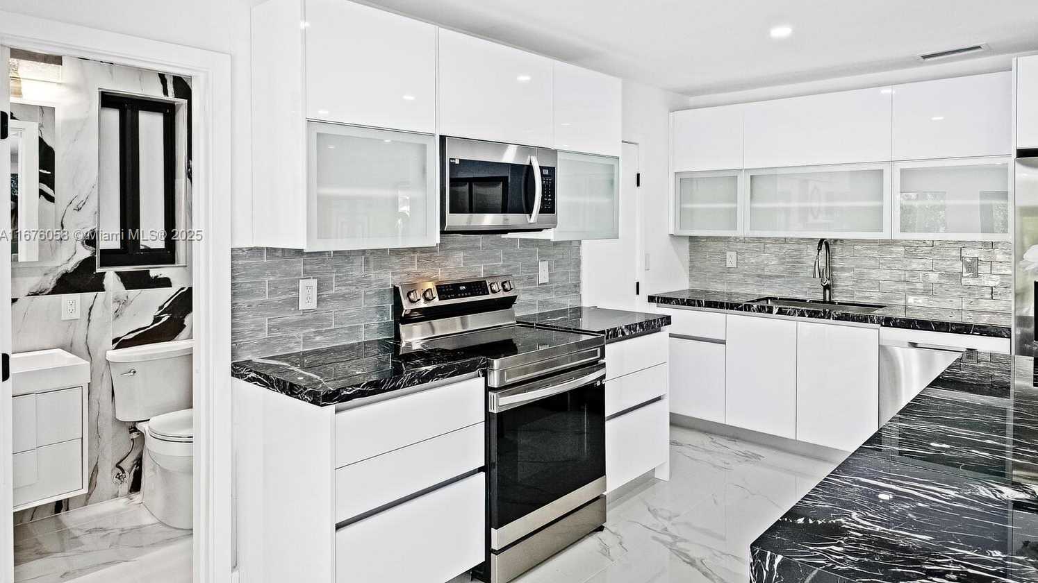 Small Image of 2340 NORTH EAST 194TH ST, Miami Number 12