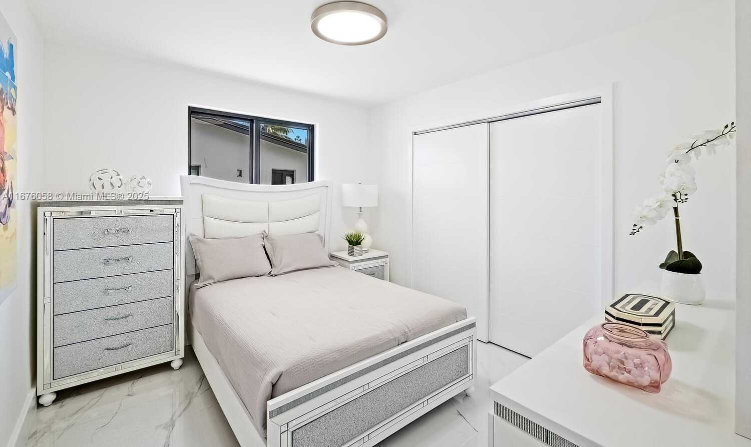 Small Image of 2340 NORTH EAST 194TH ST, Miami Number 27