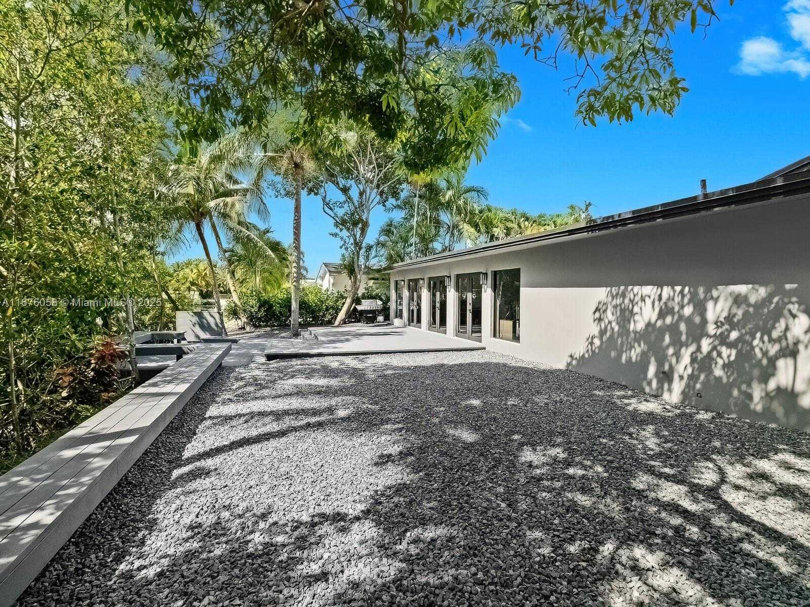 Small Image of 2340 NORTH EAST 194TH ST, Miami Number 29
