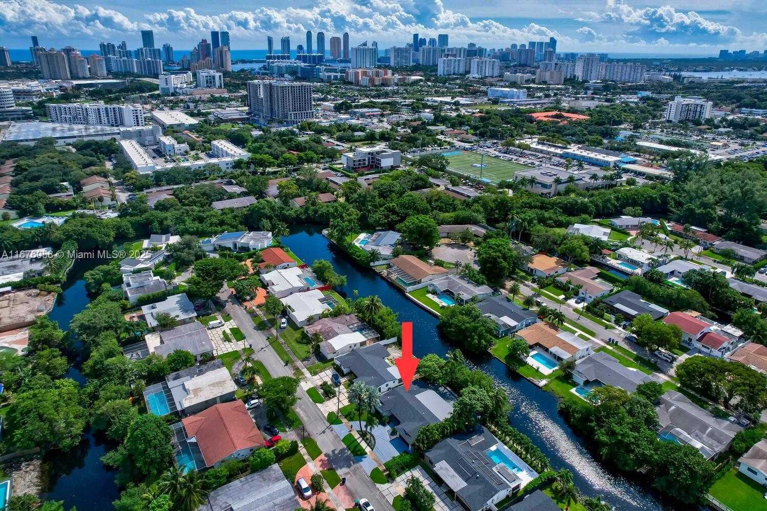 Small Image of 2340 NORTH EAST 194TH ST, Miami Number 33