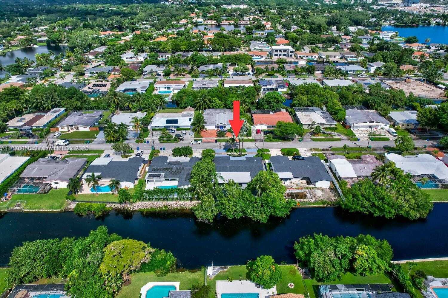 Small Image of 2340 NORTH EAST 194TH ST, Miami Number 39