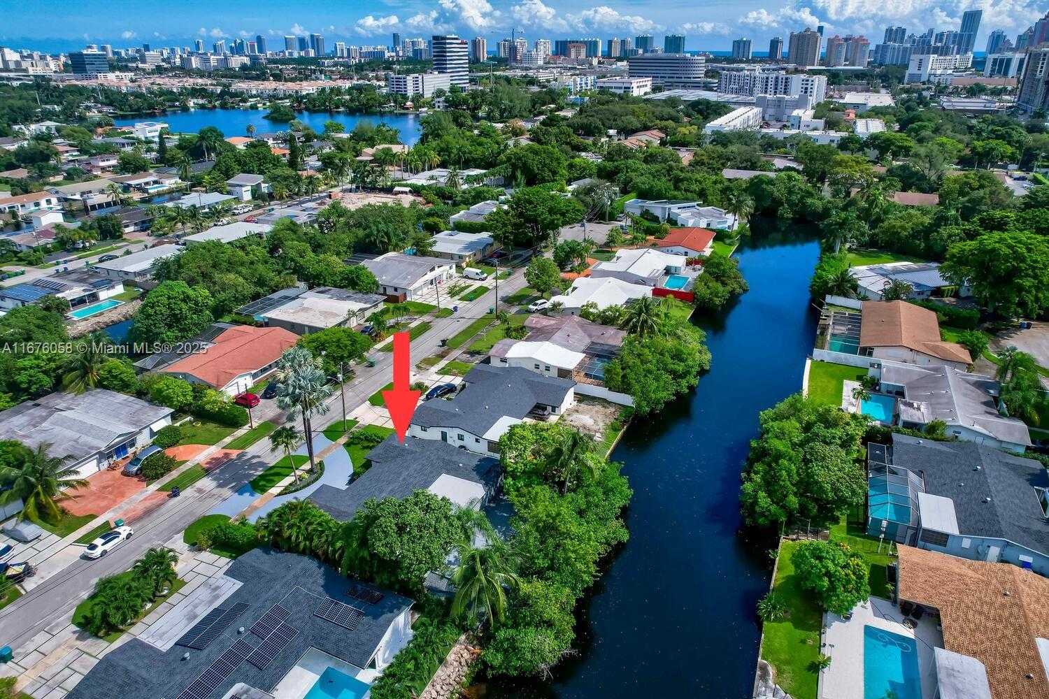 Small Image of 2340 NORTH EAST 194TH ST, Miami Number 40
