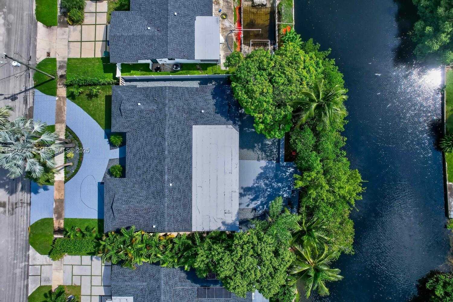 Small Image of 2340 NORTH EAST 194TH ST, Miami Number 41