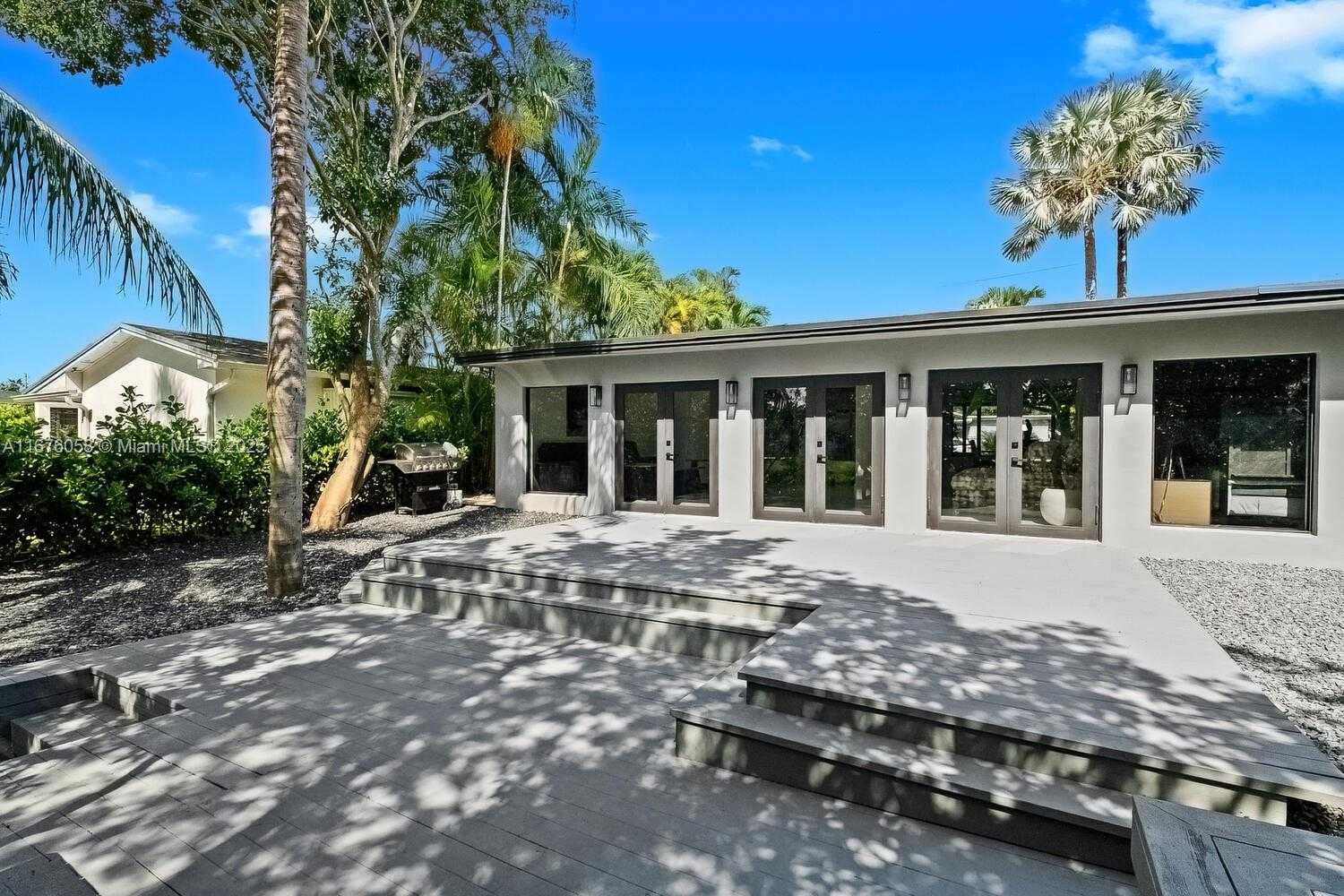 Small Image of 2340 NORTH EAST 194TH ST, Miami Number 46