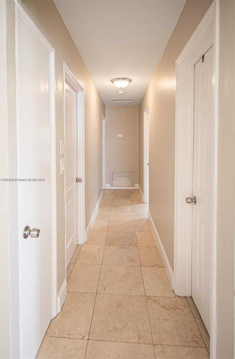 Small Image of 1531 MOFFETT ST, Hollywood Number 12