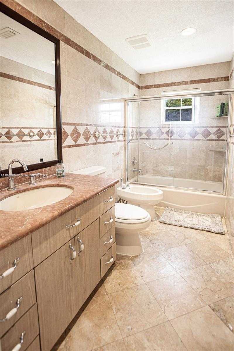 Small Image of 1531 MOFFETT ST, Hollywood Number 14