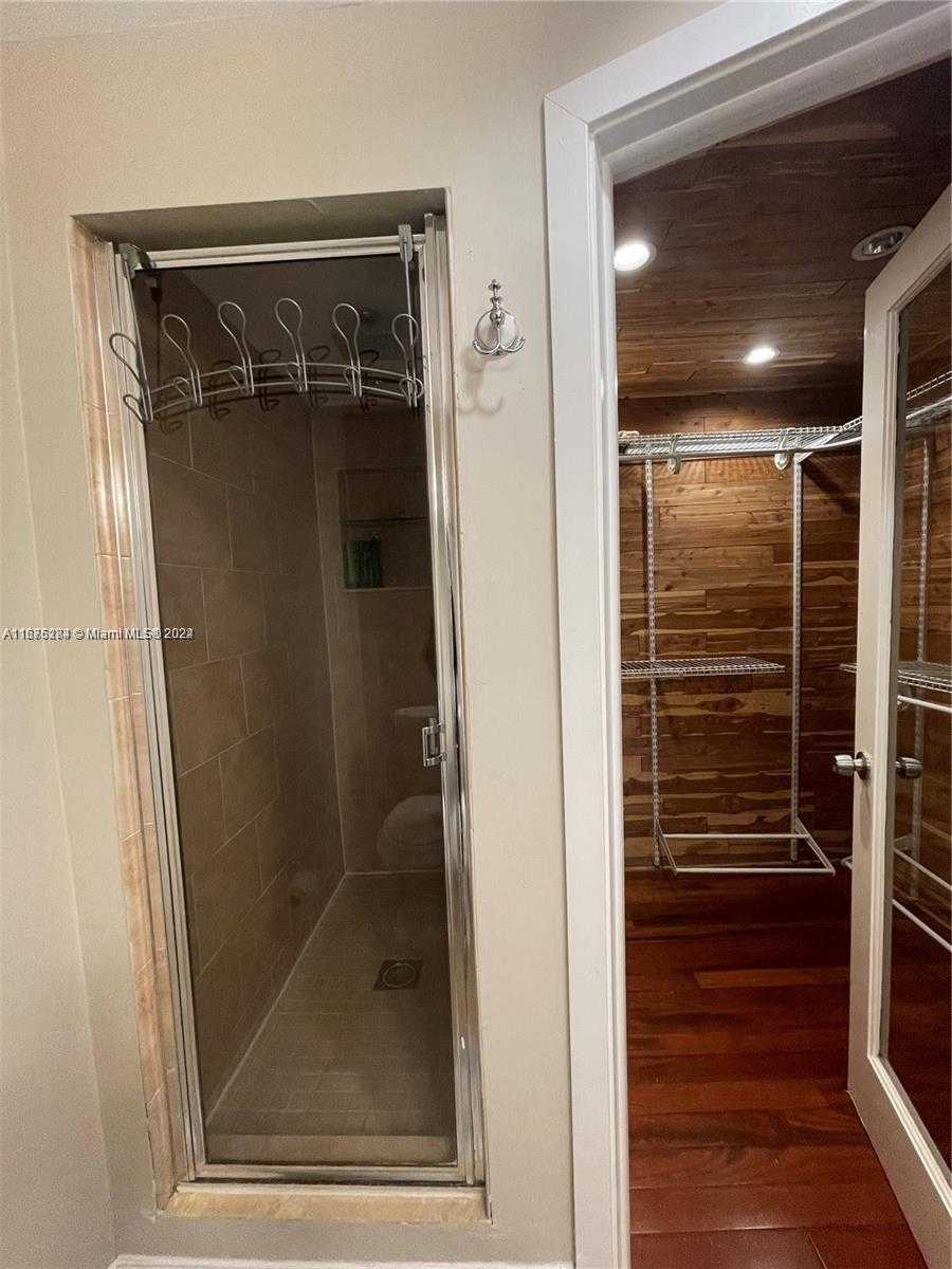 Small Image of 1531 MOFFETT ST, Hollywood Number 18