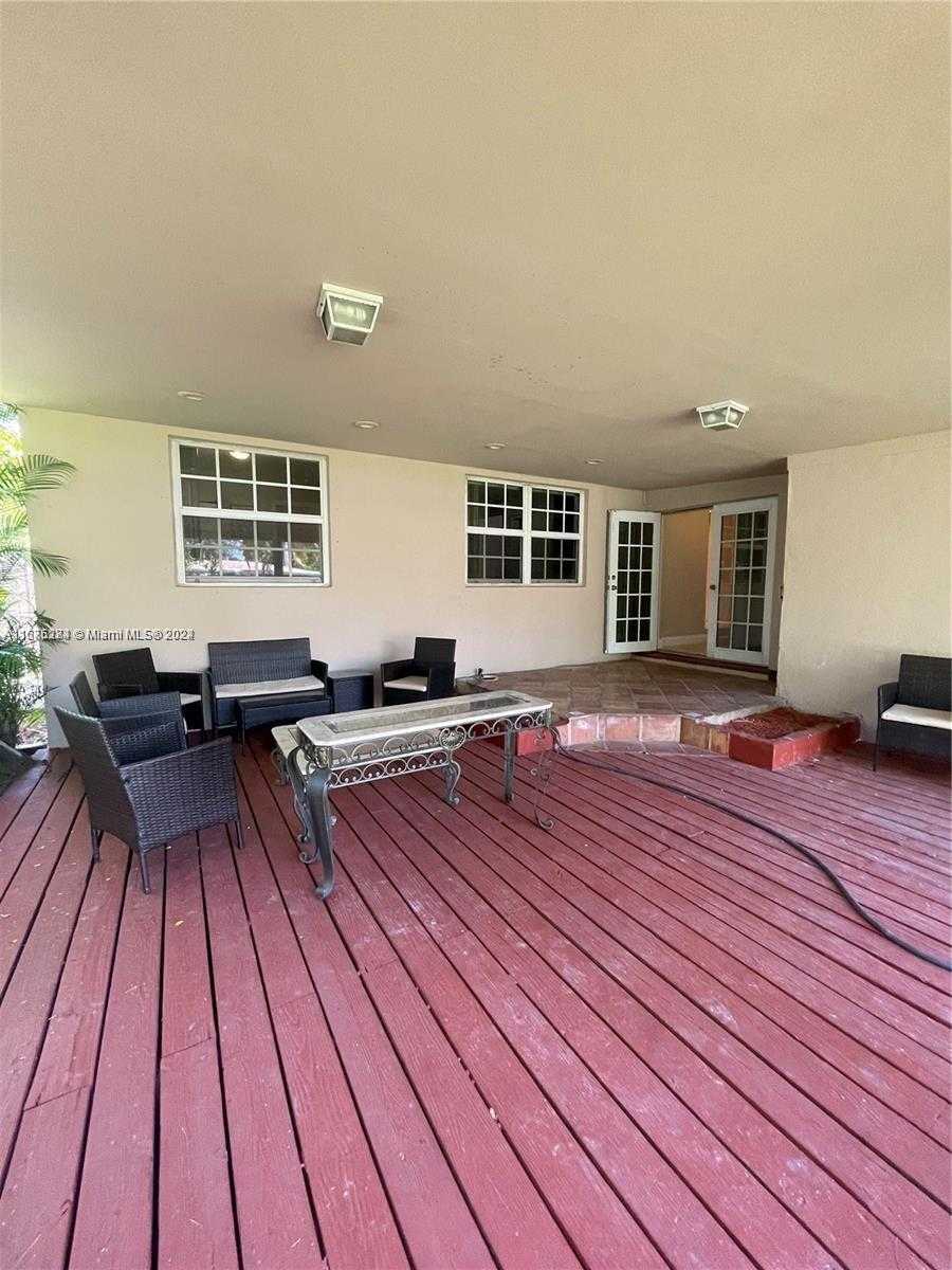 Small Image of 1531 MOFFETT ST, Hollywood Number 29