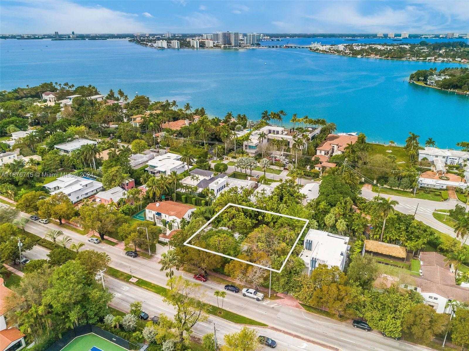 Small Image of 6080 ALTON RD, Miami Beach Number 2