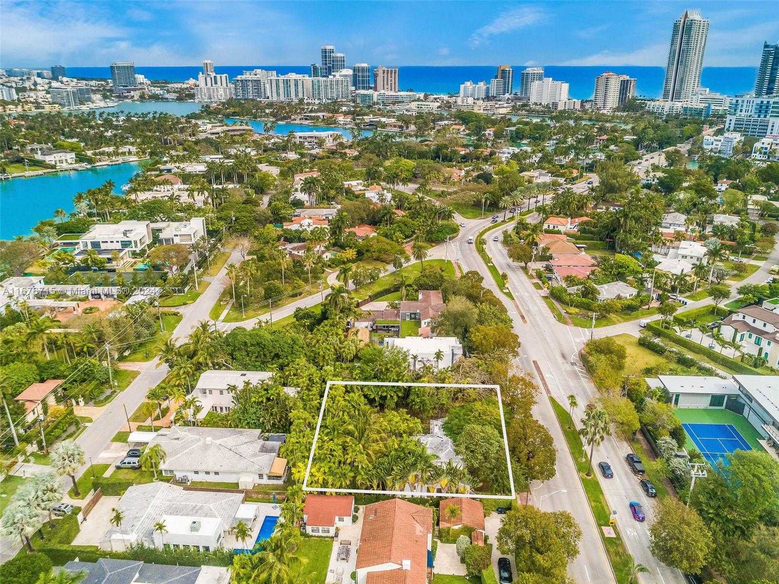 Small Image of 6080 ALTON RD, Miami Beach Number 9