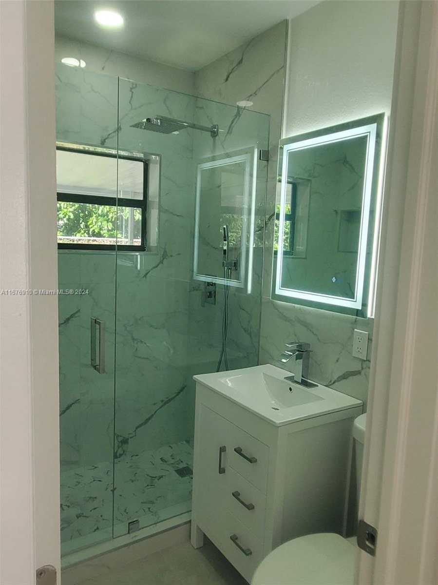 Imagen de Pequeño Objeto