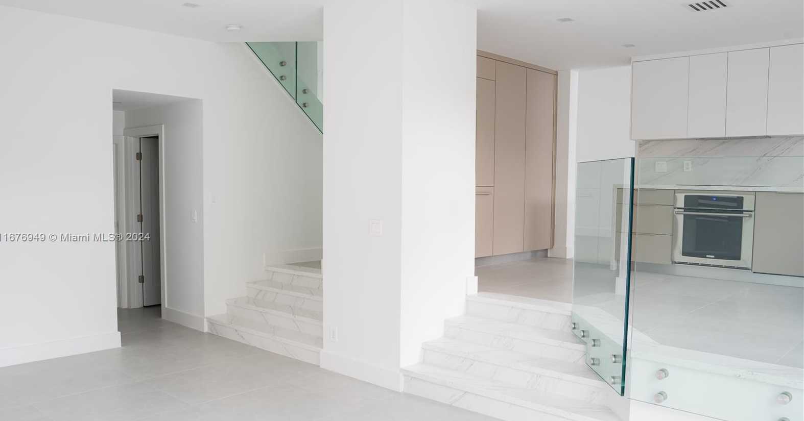 Small Image of 10996 NORTH WEST 58TH TER, Doral Number 13