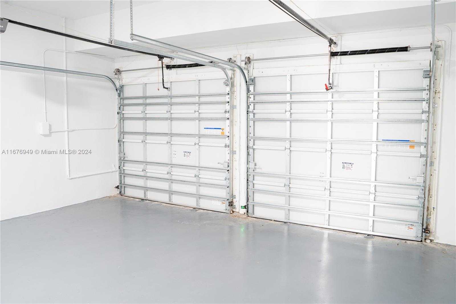 Small Image of 10996 NORTH WEST 58TH TER, Doral Number 14