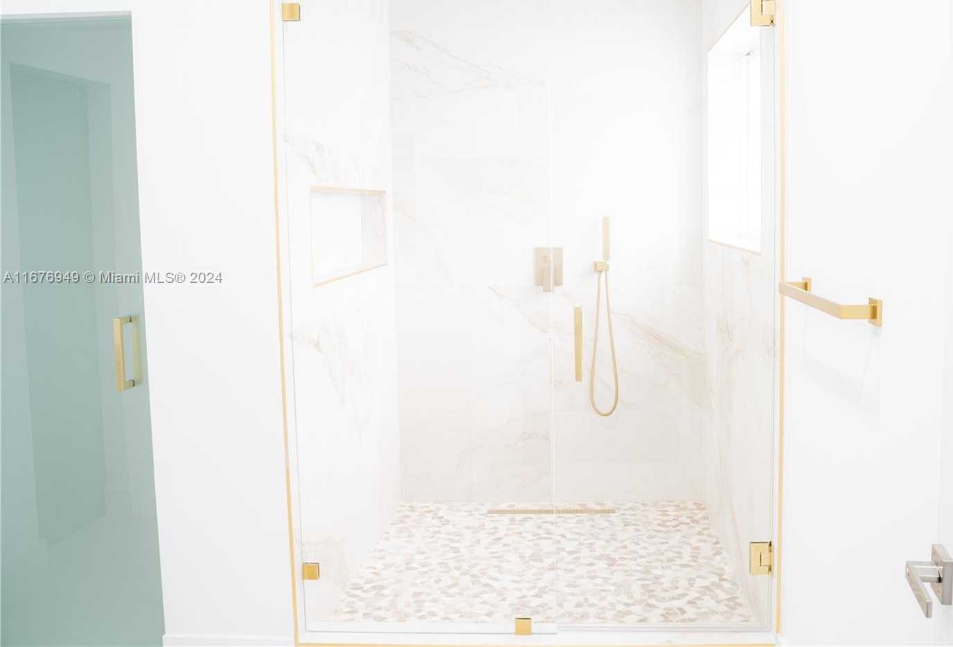 Small Image of 10996 NORTH WEST 58TH TER, Doral Number 21