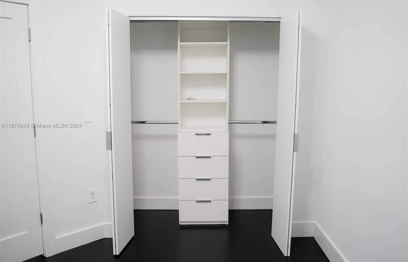 Small Image of 10996 NORTH WEST 58TH TER, Doral Number 27