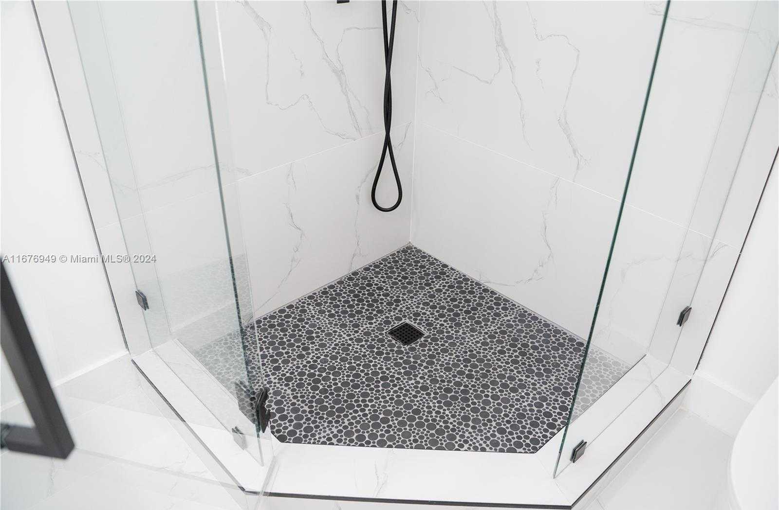 Small Image of 10996 NORTH WEST 58TH TER, Doral Number 31