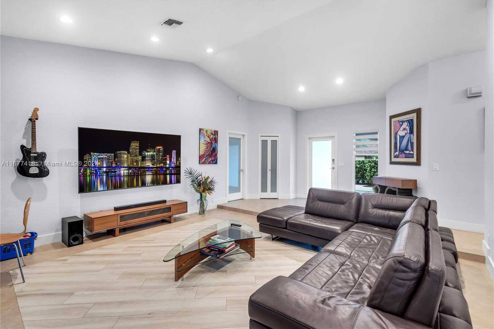 Small Image of 4870 WINKFIELD WAY, Davie Number 2