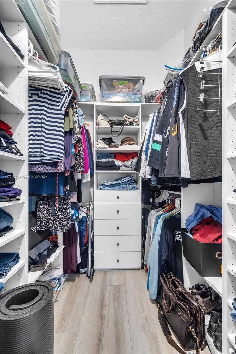 Small Image of 4870 WINKFIELD WAY, Davie Number 20