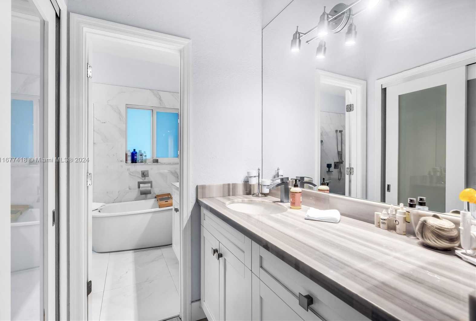 Small Image of 4870 WINKFIELD WAY, Davie Number 24