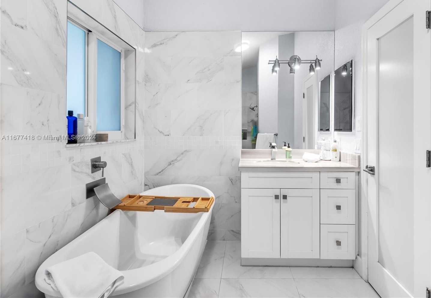 Small Image of 4870 WINKFIELD WAY, Davie Number 25