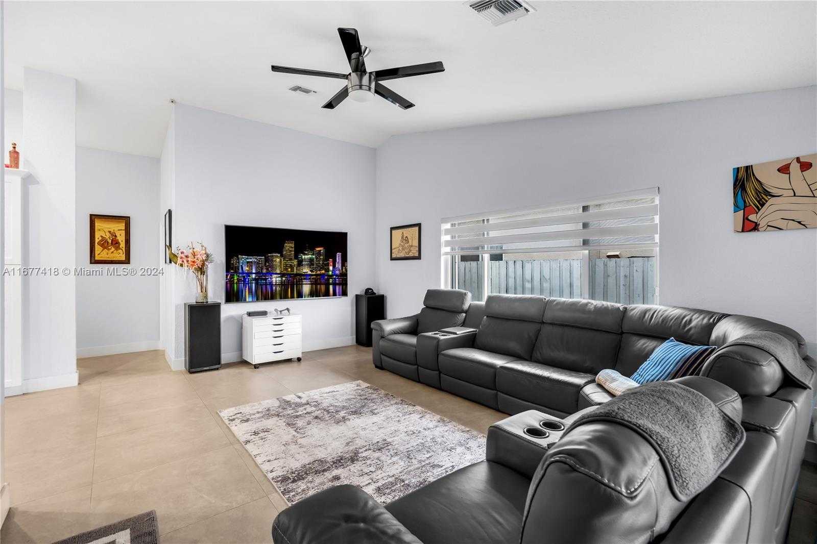 Small Image of 4870 WINKFIELD WAY, Davie Number 3