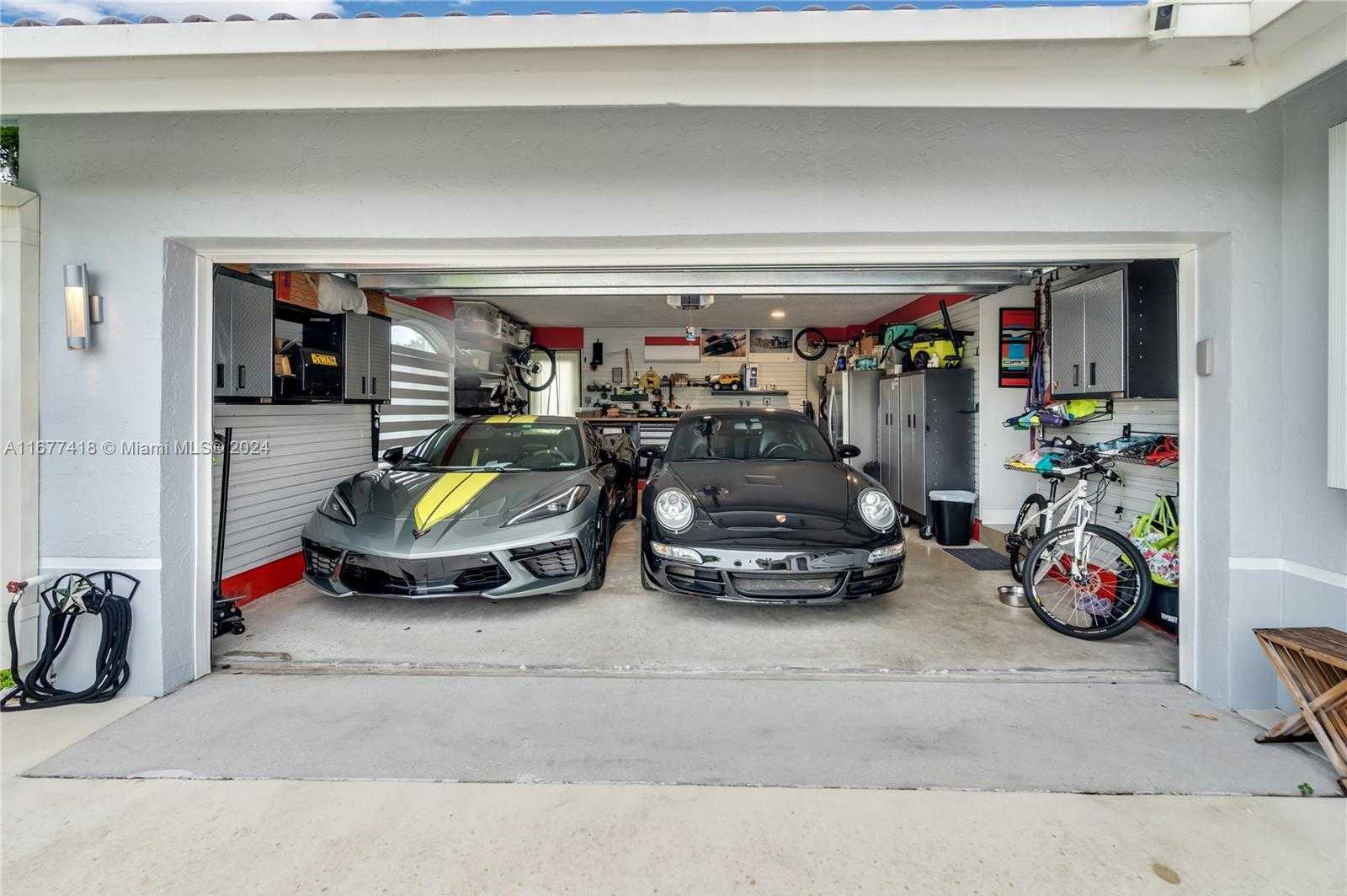 Small Image of 4870 WINKFIELD WAY, Davie Number 34
