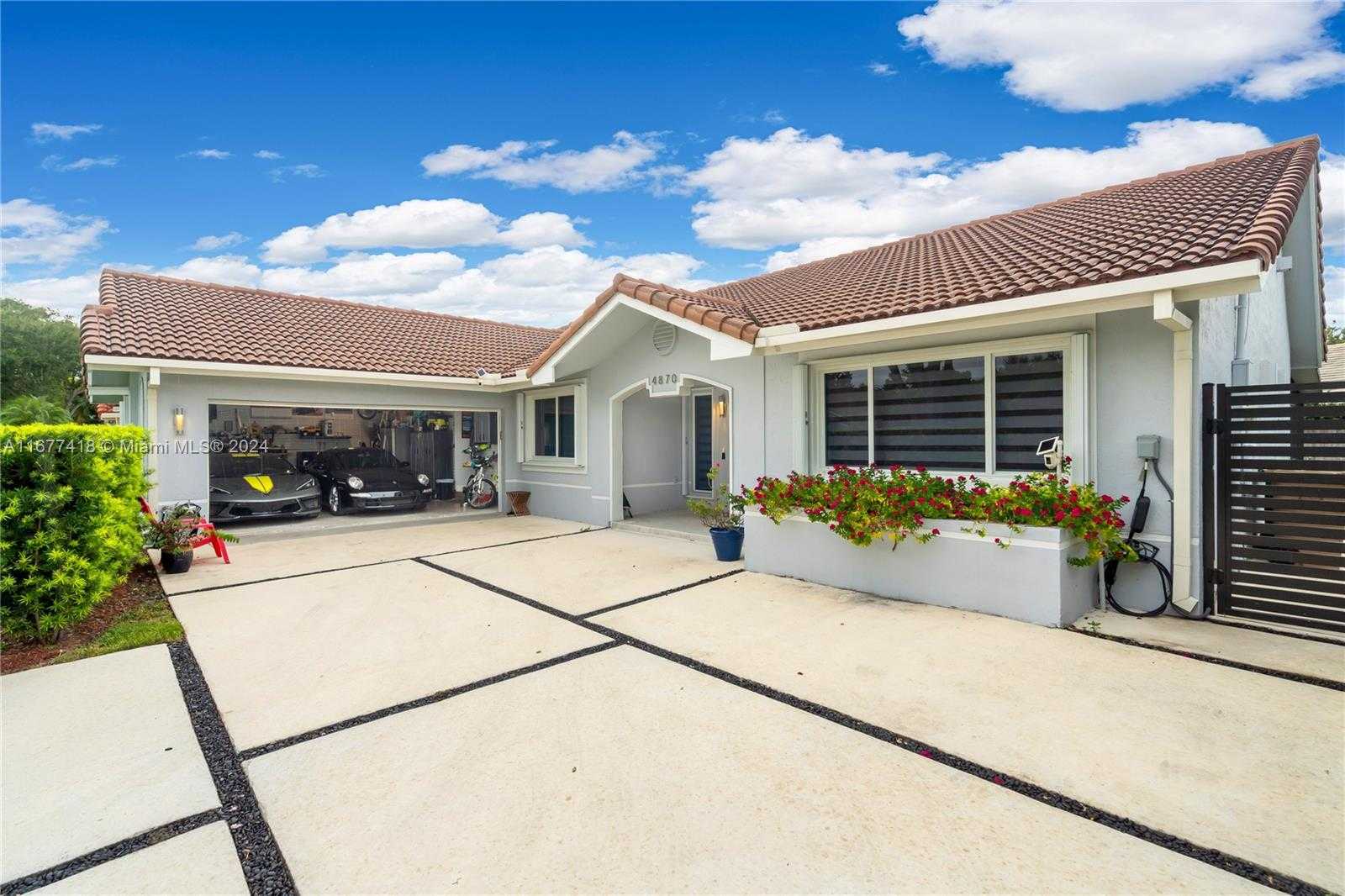 Small Image of 4870 WINKFIELD WAY, Davie Number 36