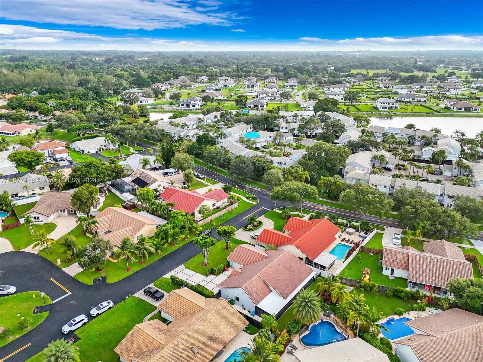 Small Image of 4870 WINKFIELD WAY, Davie Number 42