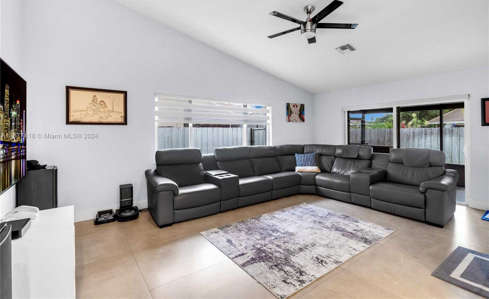 Small Image of 4870 WINKFIELD WAY, Davie Number 5