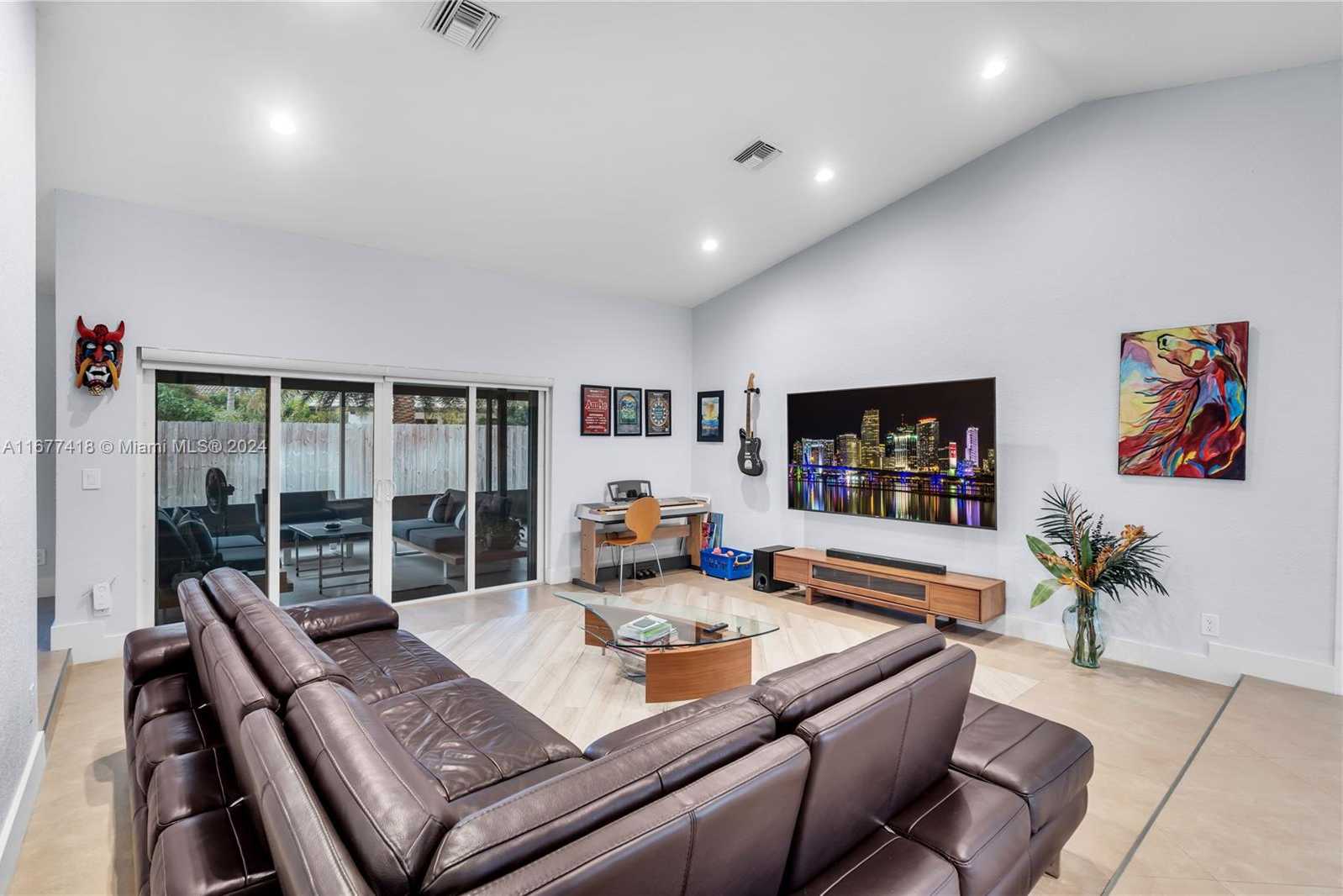 Small Image of 4870 WINKFIELD WAY, Davie Number 7