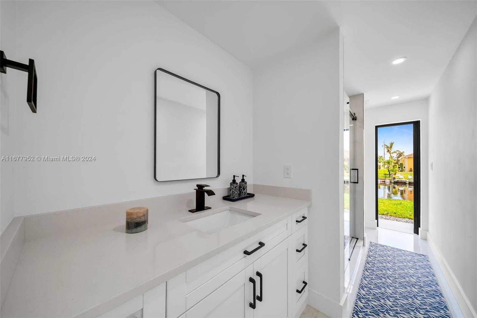 Small Image of 2851 SOUTH EAST 19 PL, Cape Coral Number 11