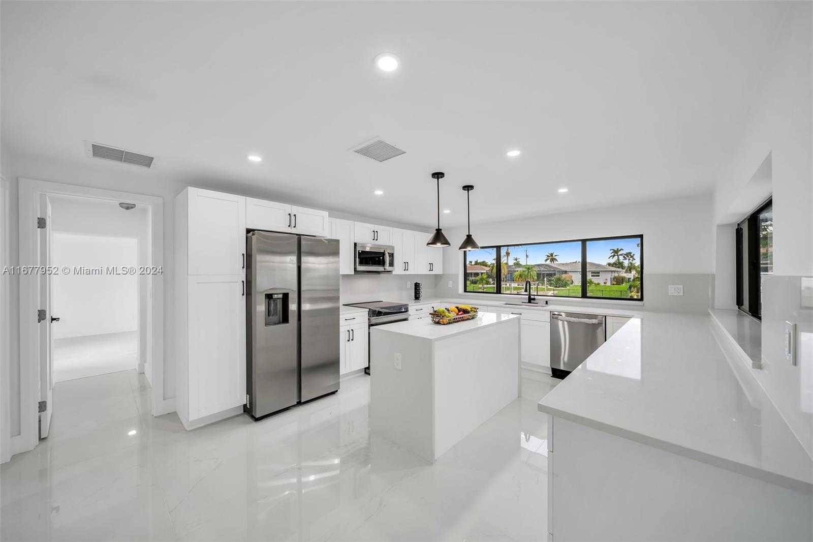 Small Image of 2851 SOUTH EAST 19 PL, Cape Coral Number 17