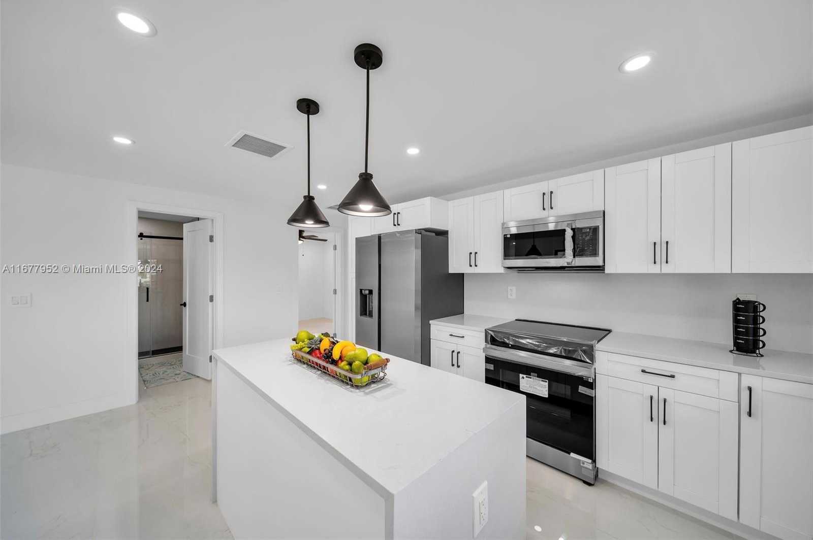 Small Image of 2851 SOUTH EAST 19 PL, Cape Coral Number 19