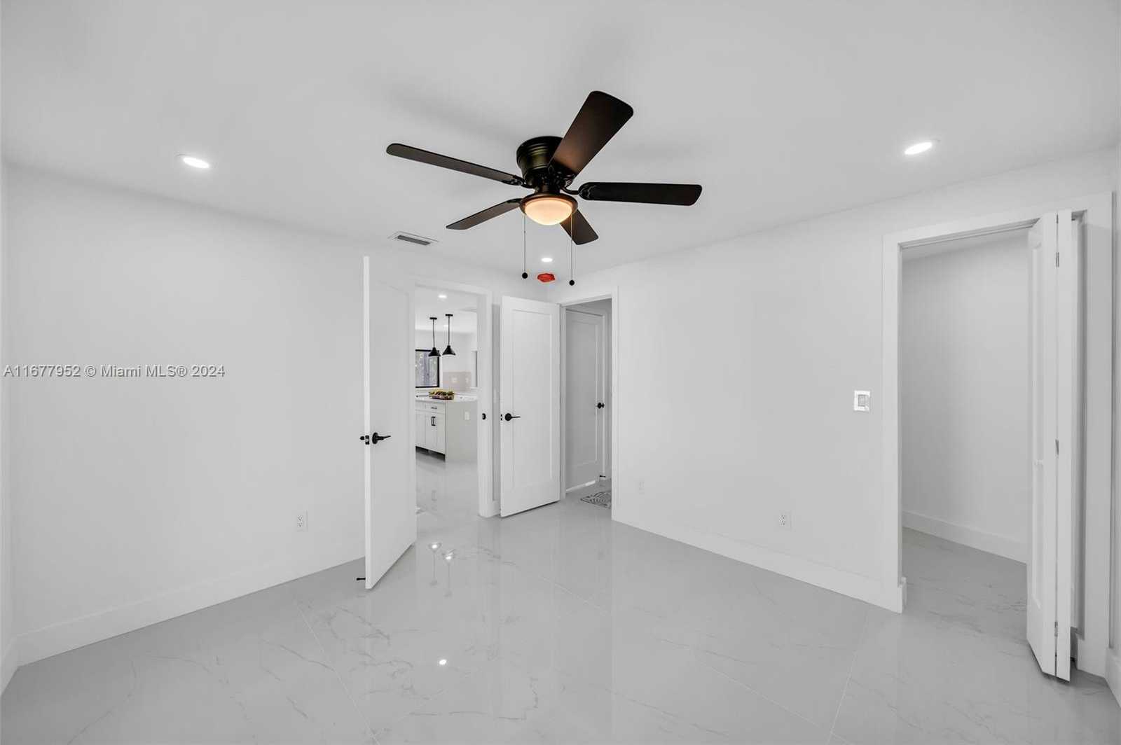 Small Image of 2851 SOUTH EAST 19 PL, Cape Coral Number 22