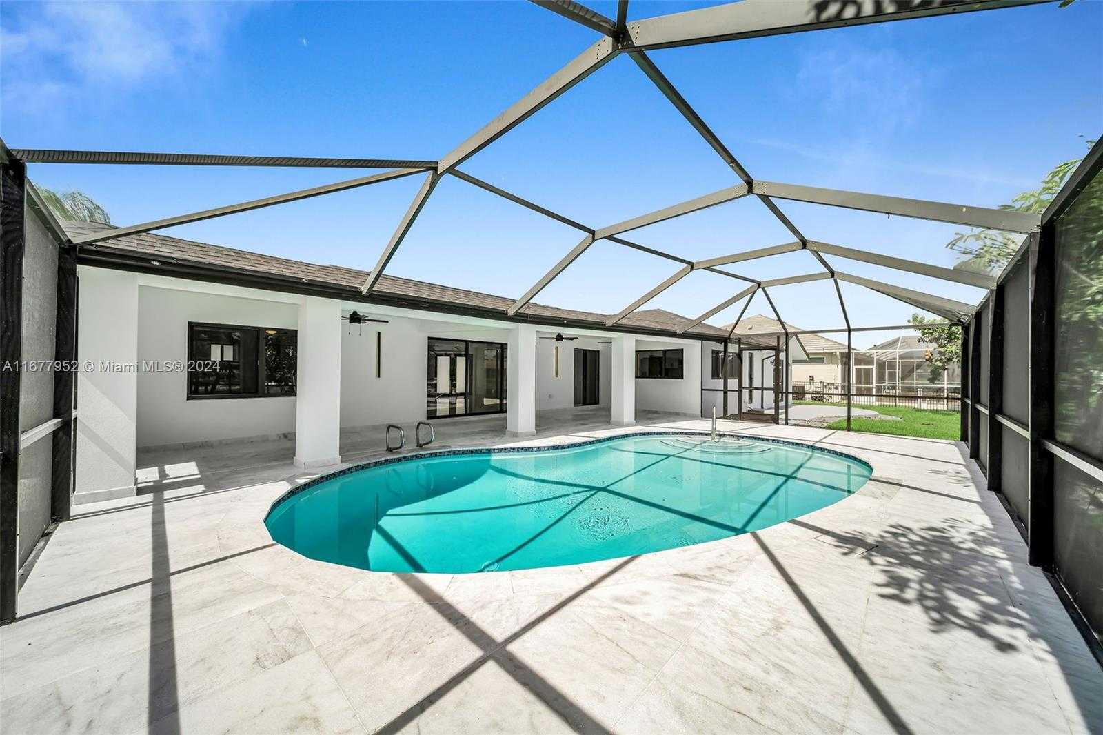 Small Image of 2851 SOUTH EAST 19 PL, Cape Coral Number 28