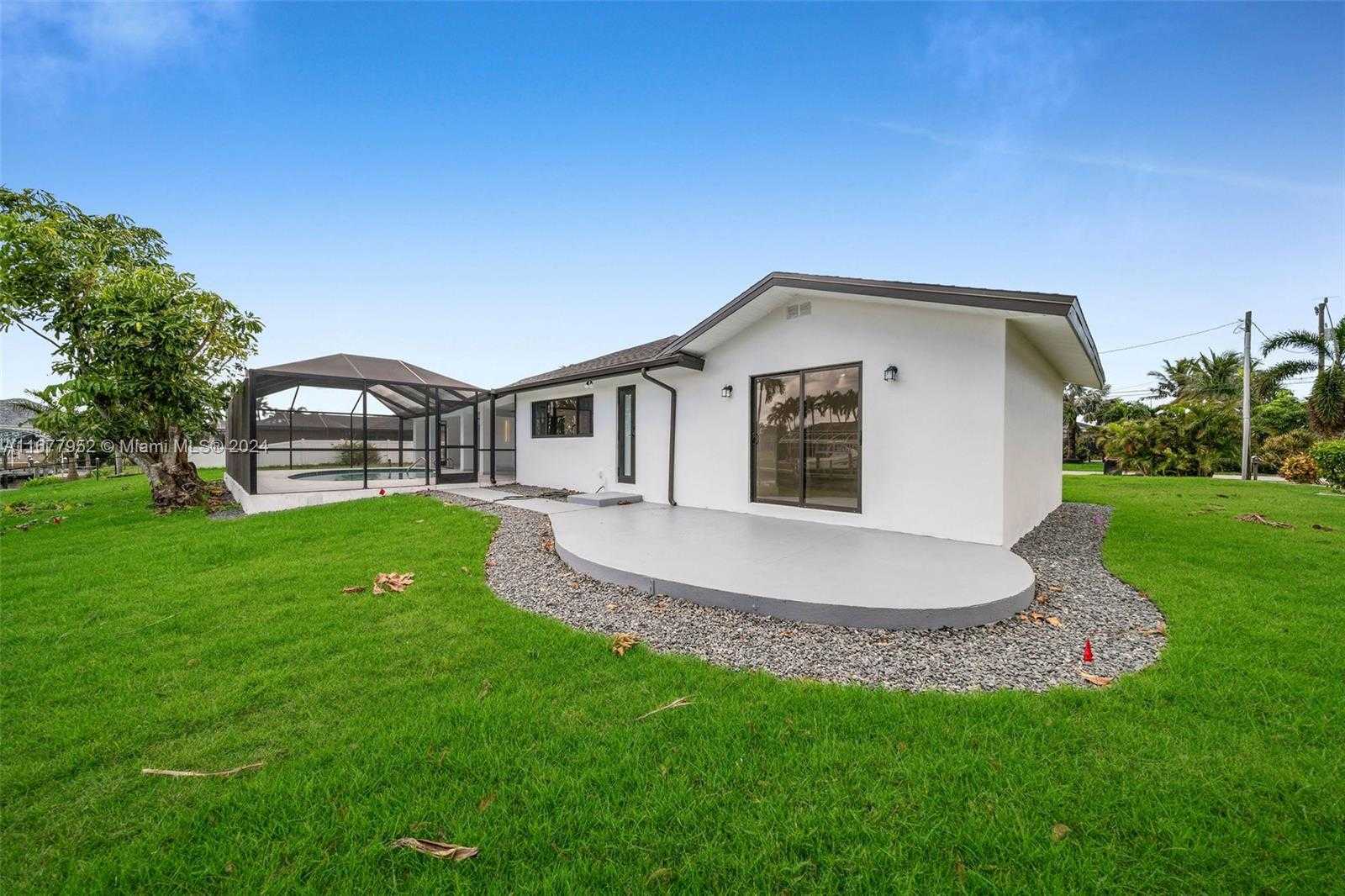 Small Image of 2851 SOUTH EAST 19 PL, Cape Coral Number 31