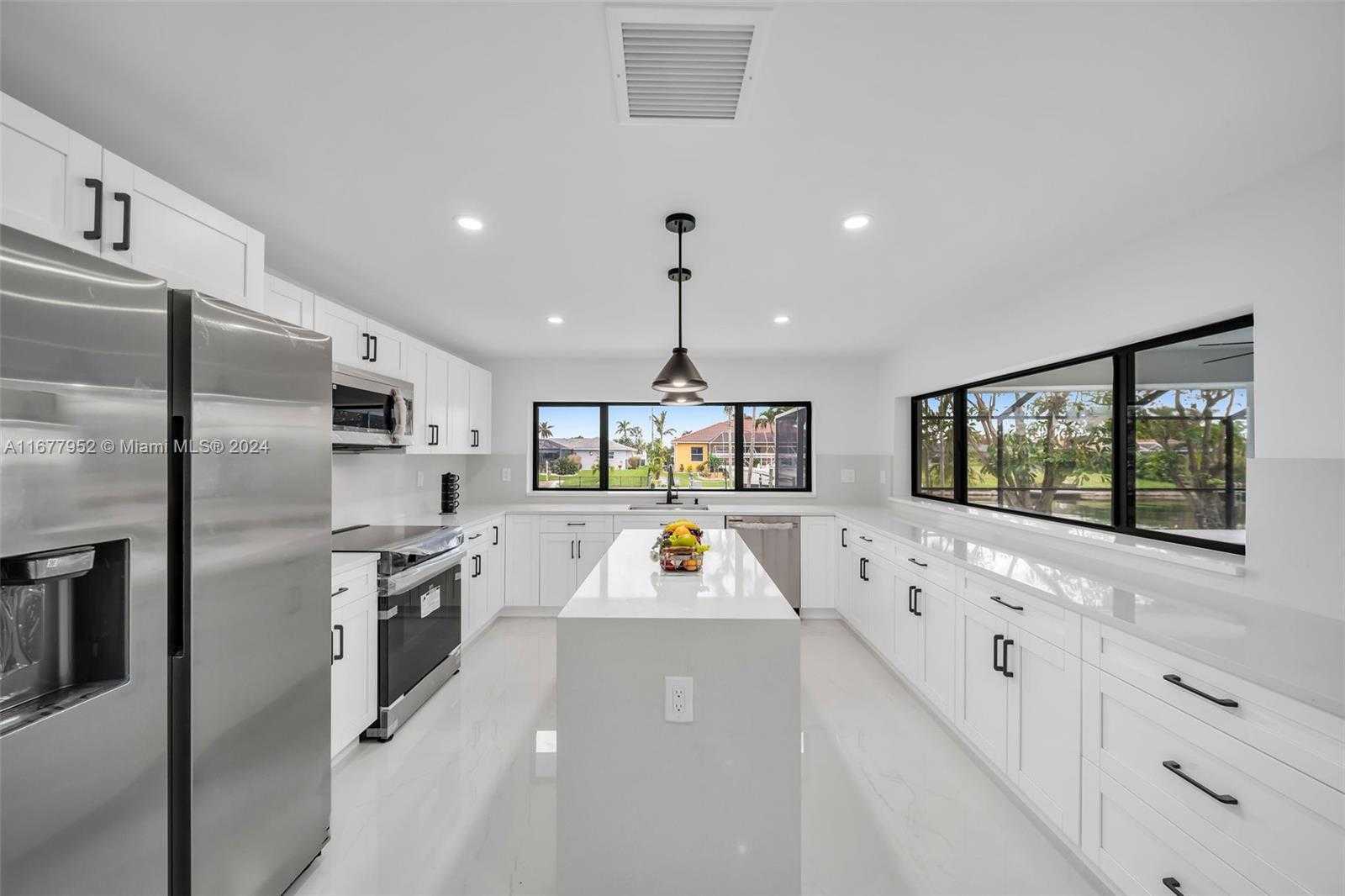 Small Image of 2851 SOUTH EAST 19 PL, Cape Coral Number 32