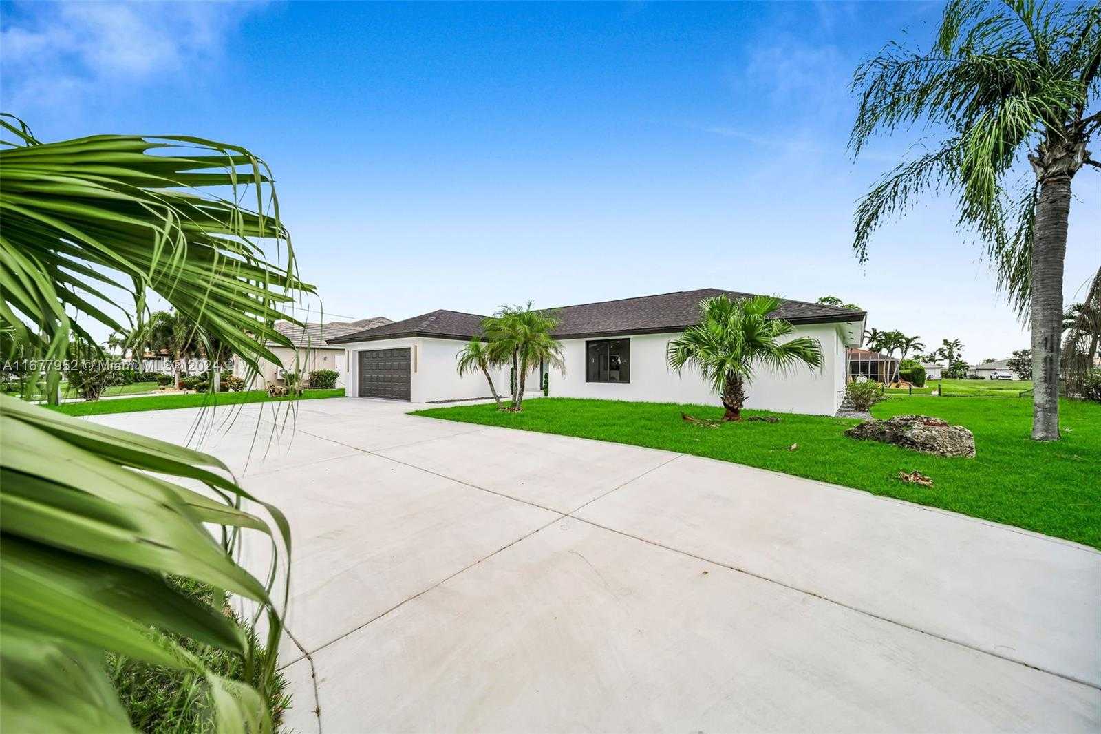 Small Image of 2851 SOUTH EAST 19 PL, Cape Coral Number 36