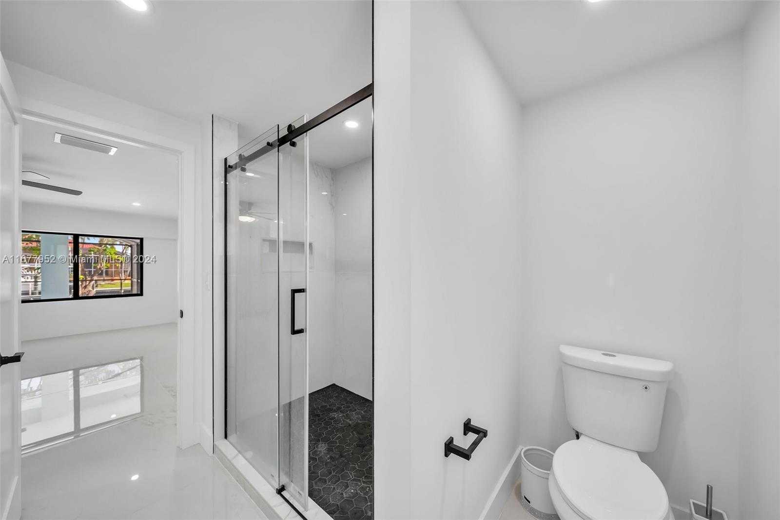 Small Image of 2851 SOUTH EAST 19 PL, Cape Coral Number 39