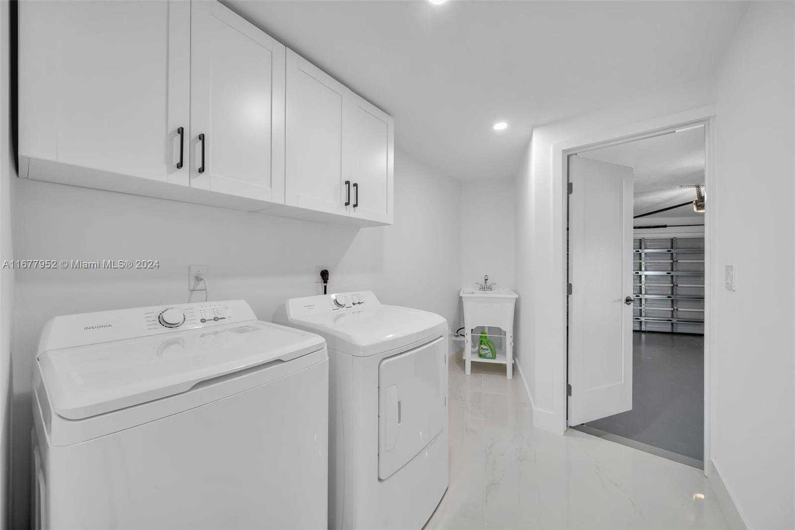 Small Image of 2851 SOUTH EAST 19 PL, Cape Coral Number 43