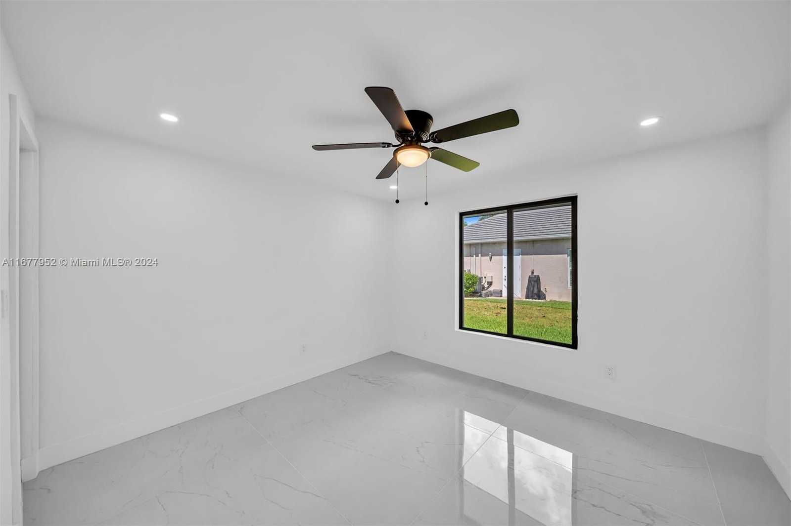 Small Image of 2851 SOUTH EAST 19 PL, Cape Coral Number 6