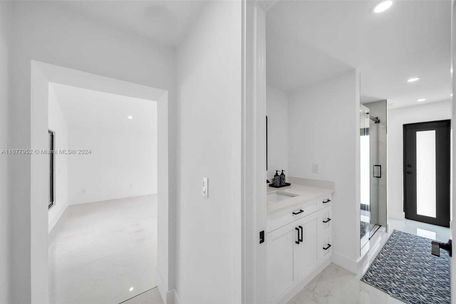 Small Image of 2851 SOUTH EAST 19 PL, Cape Coral Number 9