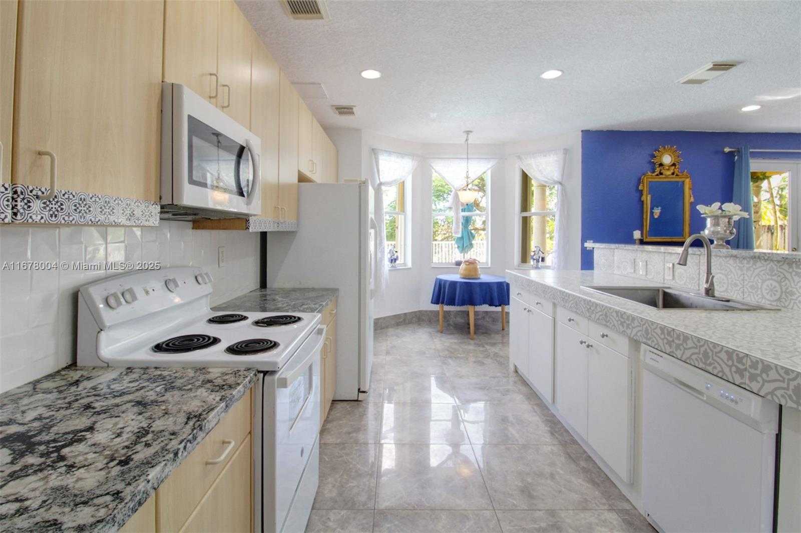 Small Image of 6641 SOUTH WEST 166TH CT, Miami Number 15