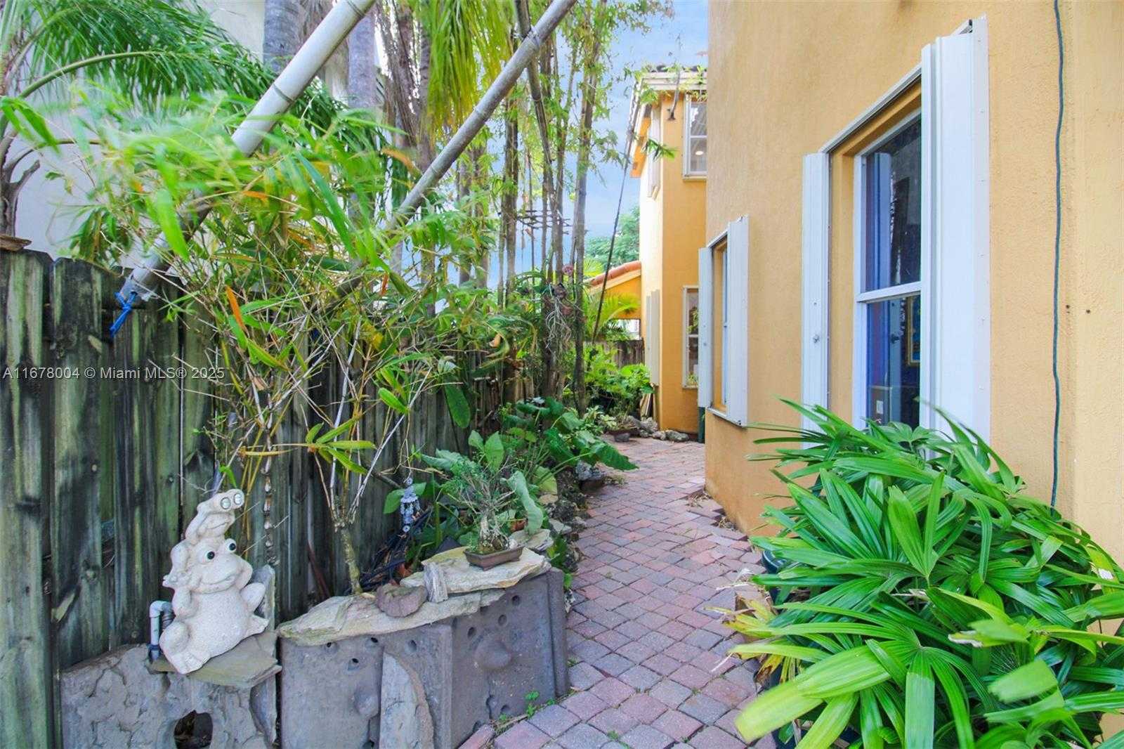 Small Image of 6641 SOUTH WEST 166TH CT, Miami Number 40